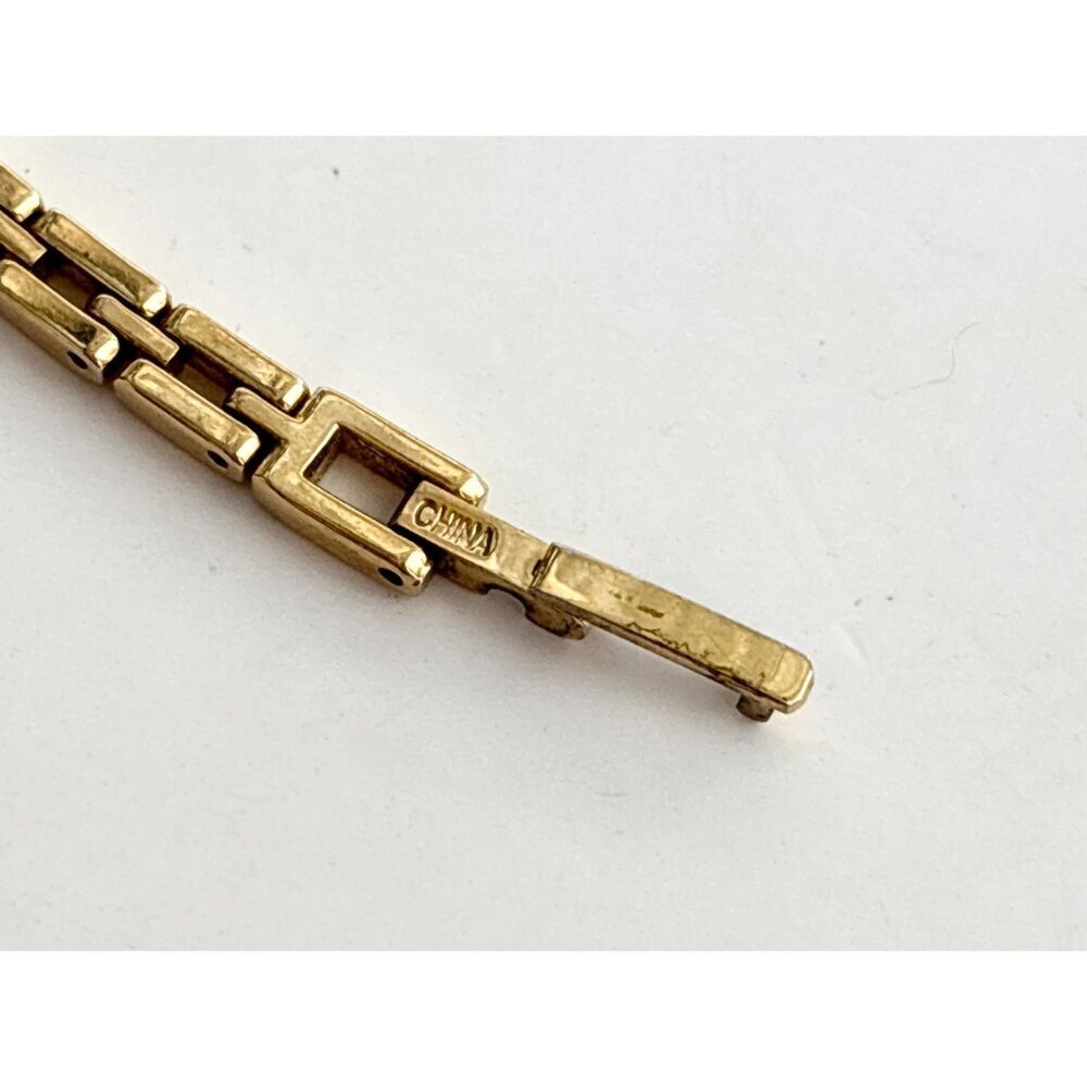 Minimalist Rhinestone Accented Analog Vintage Wristwatch - 22mm - WORKS! - Picture 8 of 13